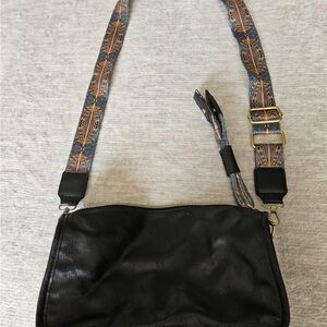 Chic Black Crossbody Bag with Patterned Strap